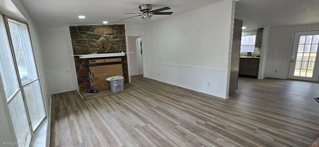 Photo - 1821 Bascom Ln