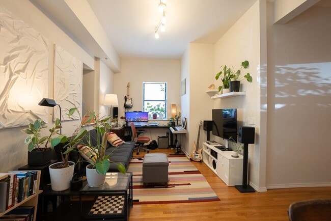 Photo - 69 Harvey St Unit 2