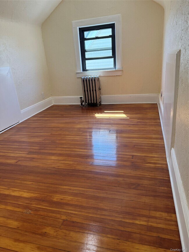Photo - 89-28 207th St