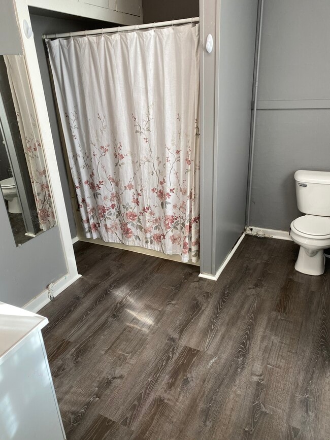 Building Photo - 316 Cobun Ave Unit Apt 2