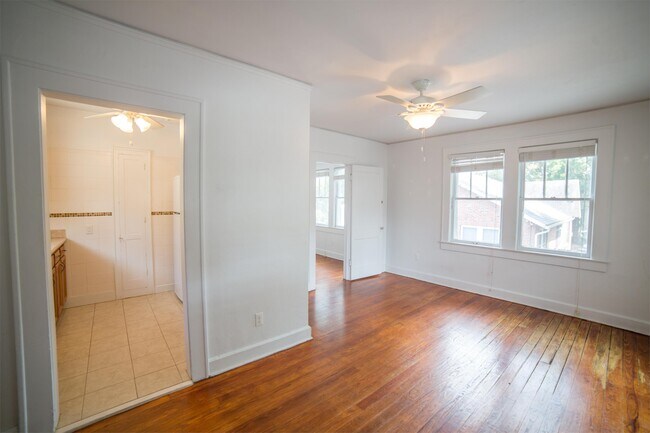 Photo - 1040 SW 4th Ave