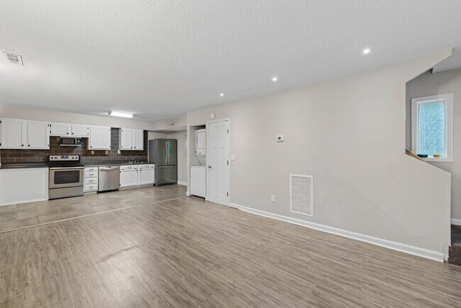 Photo - 18 Sheridan Rd Unit 18 Sheridan Rd apt A