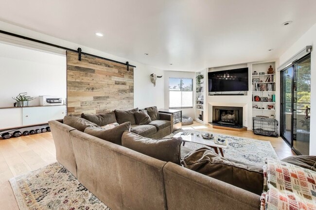 Photo - 208 N Lake Merced Hills