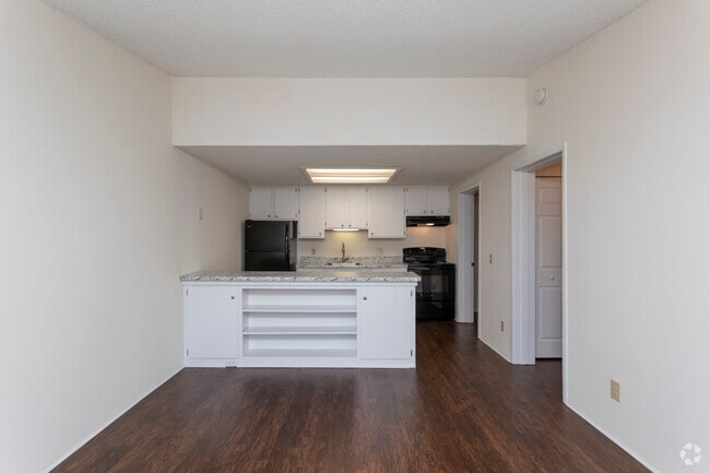 1BR, 1BA -