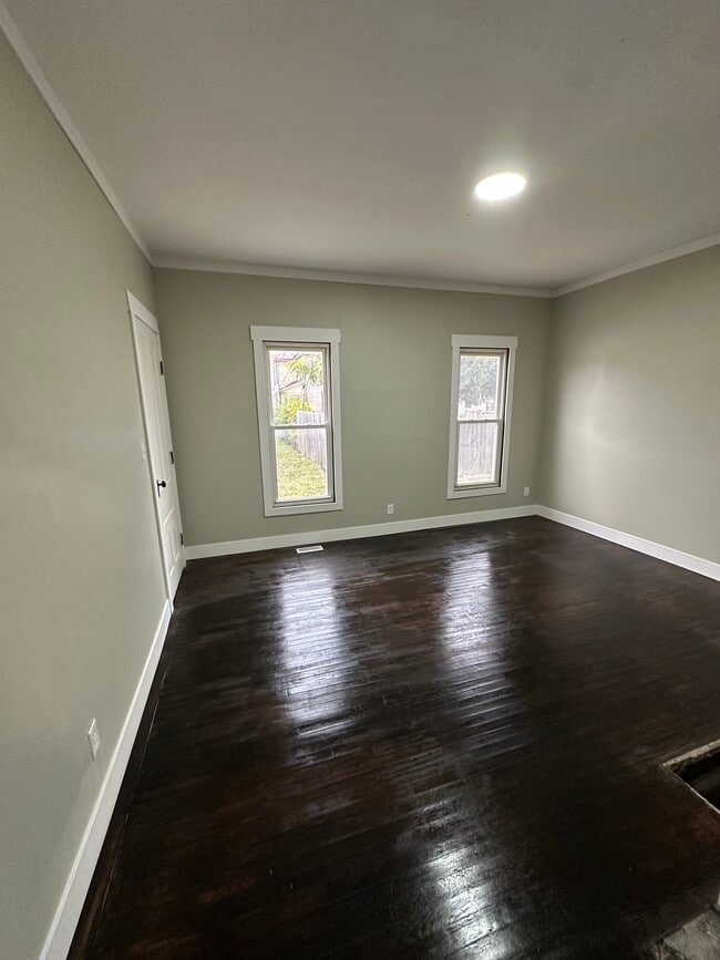 Photo - 16 S McGee St