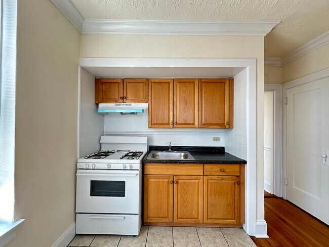 Photo - 2737 N Spaulding Ave Unit 803