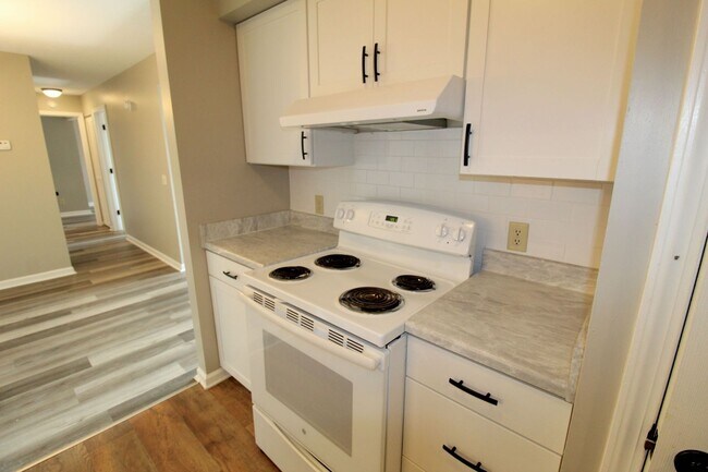 Photo - 3 bedroom Condo For Rent - 1018-6 Blueridge Dr