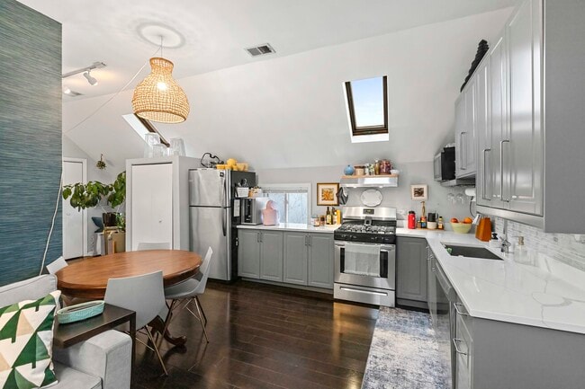 Photo - 2518 N Campbell Ave Unit 3