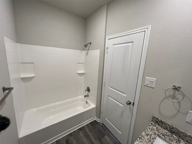 Building Photo - 11595 Persimmon St