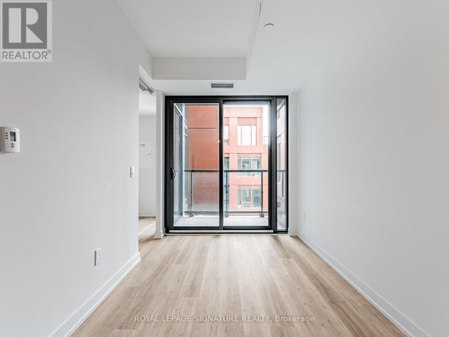 Photo - 28 Eastern Ave Unité LPH-01