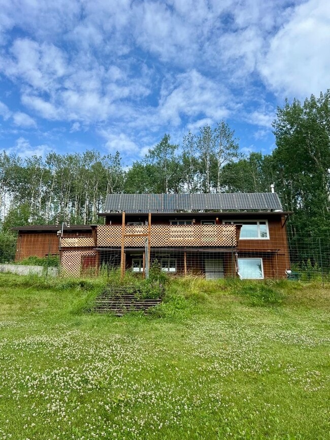 Photo - 4-Bedroom Home in Fairbanks | 2-Car Garage, Fenced Yard, RV Parking & Breathtaking Views – Dog Fr...
