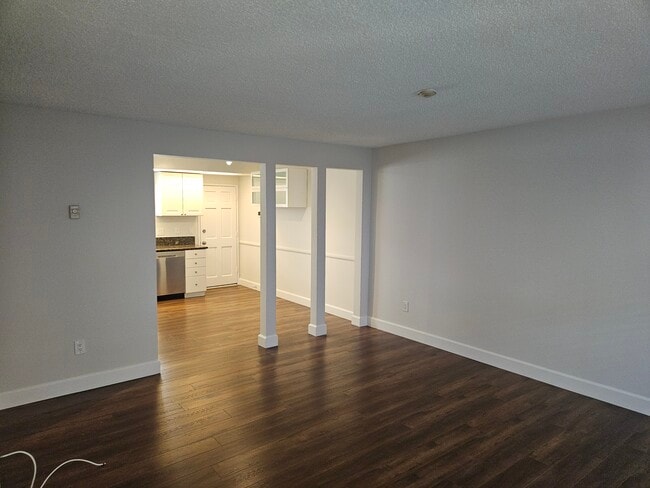 Photo - 1906 Rockefeller Ln Unit D