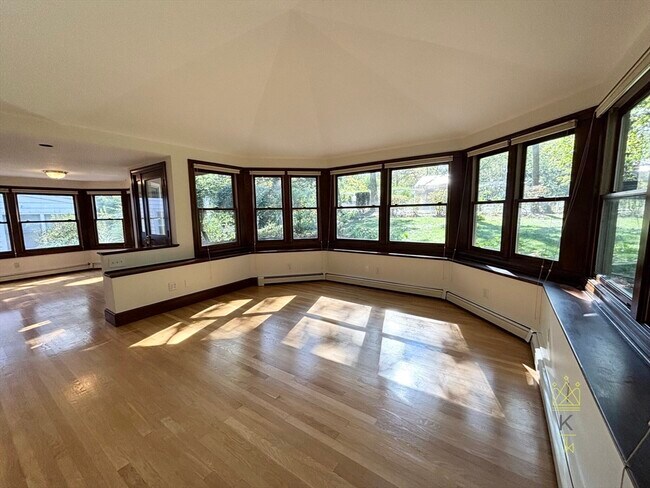 Photo - 33 Clearwater Rd