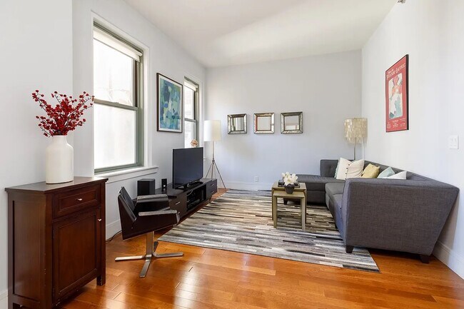 120 Greenwich St Unit 11H