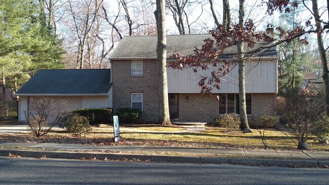 Photo - 1317 Marlkress Rd House