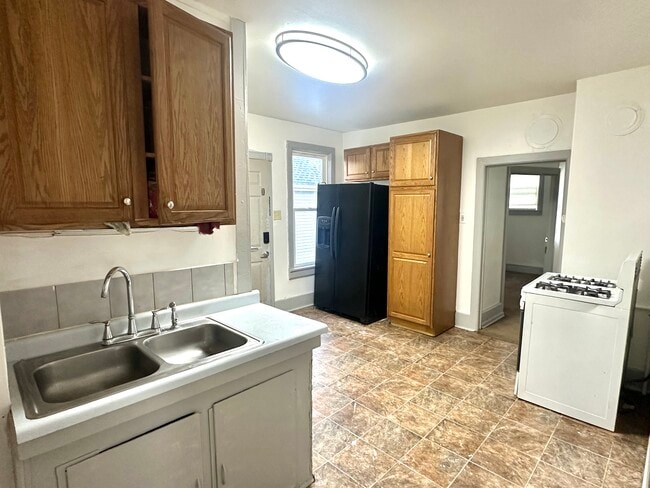 Building Photo - 1117 Kentucky Ave Unit 1117A Kentucky Ave. UPPER Rental