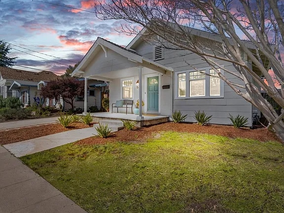 Photo - 527 Windham St