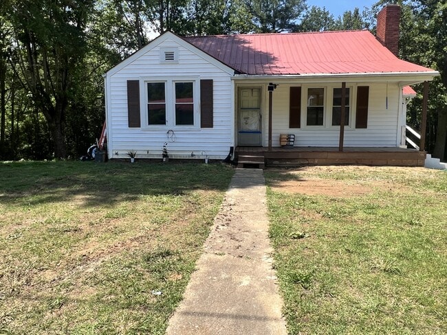 Photo - 243 Boomer Comm Center Rd House