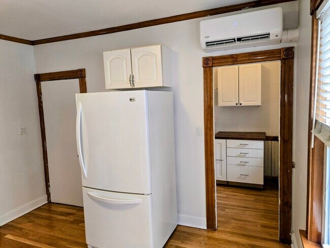 Photo - 23 Benner Ave Unidad #1