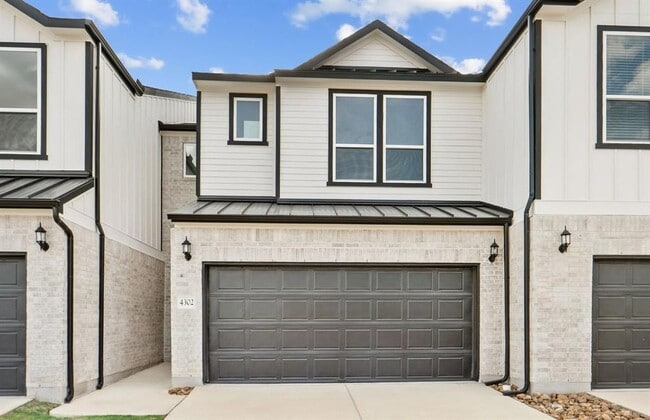 Building Photo - 1955 Settlers Glen Dr