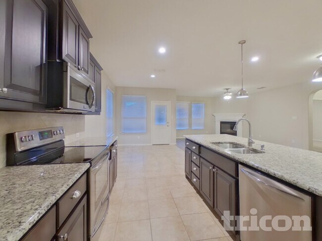 Photo - 701 Gold Hl Trl