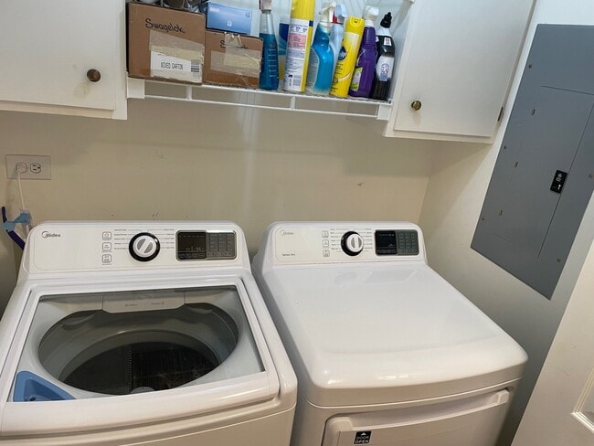 Photo - 107 Travellers Ln