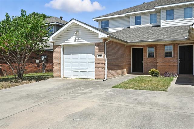 Building Photo - 1317 Village Garden Dr Rental