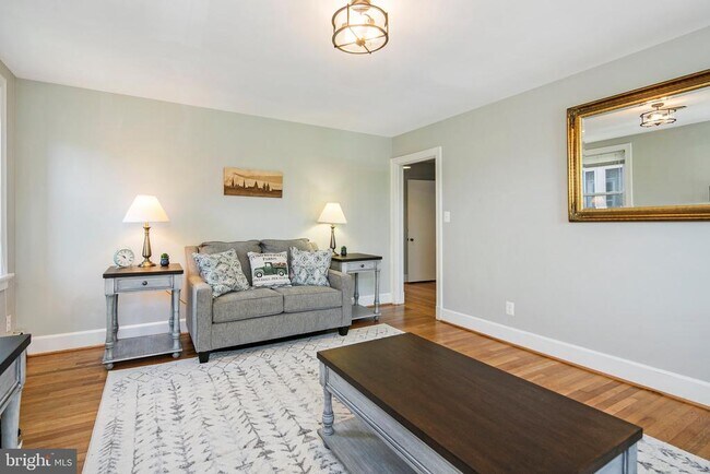 Photo - 226 Carroll Pkwy Unit B