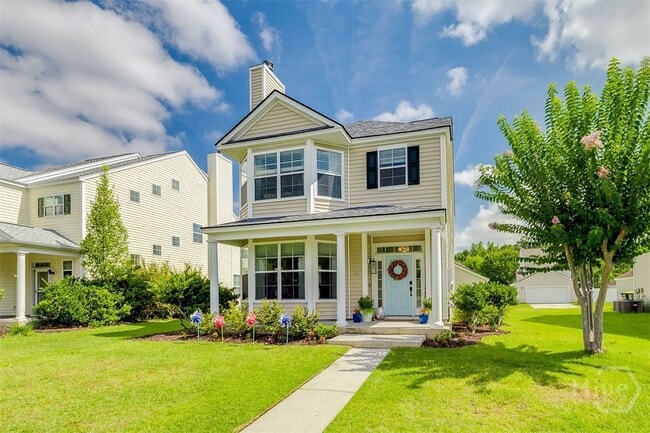 Building Photo - 8 Bushwood Dr