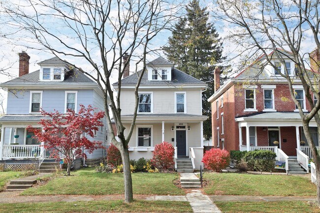 Photo - 693 Wilson Ave