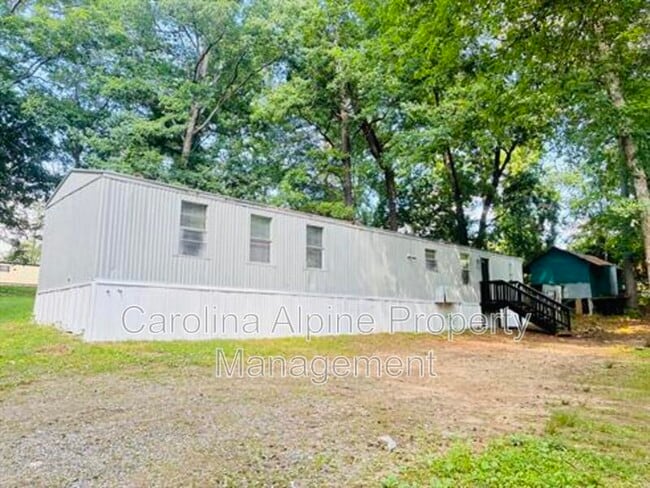 Photo - 143 Bluebird Ln