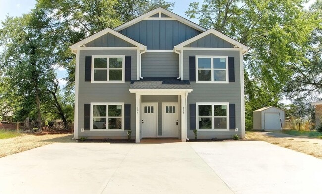 Building Photo - Brand New 3/2.5 Duplex Available Now!