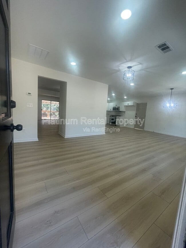 Photo - 1245 Shore Dr SW