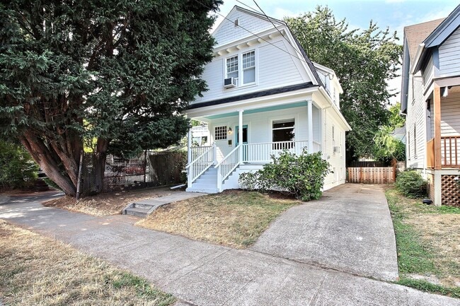 Building Photo - 1831 NW 23rd Pl