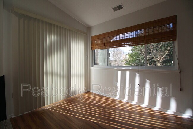 Photo - 1956 Villaridge Dr