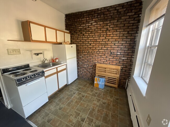 Building Photo - 61 S Huntington Ave Rental