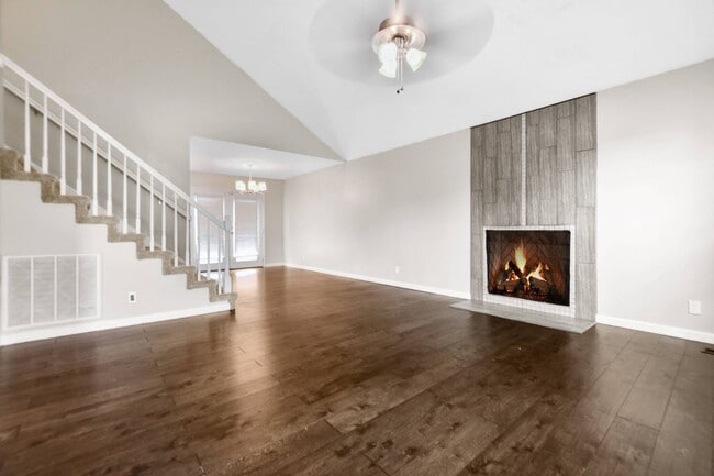 Photo - Pet Friendly Three Bedroom!