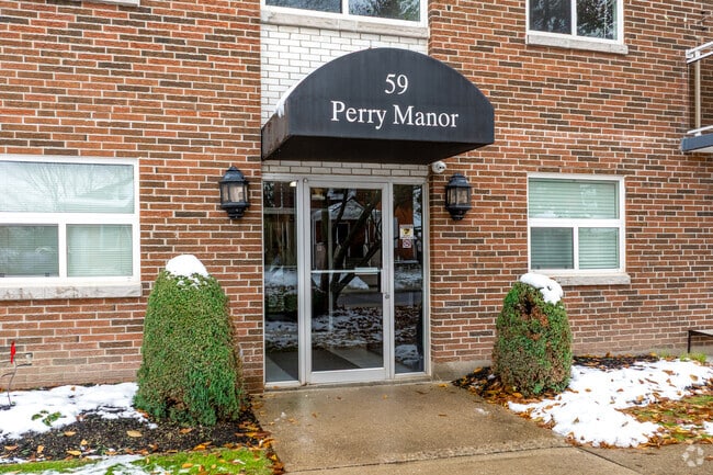 Entrée - Perry Manor Residences