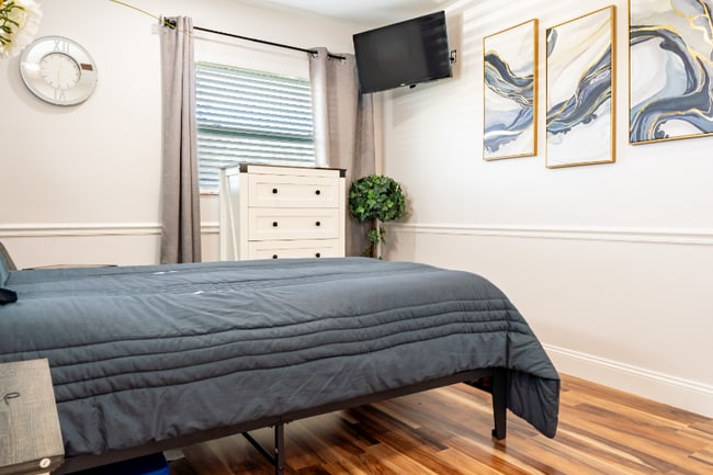 Photo - 1875 Williams Manor Ave