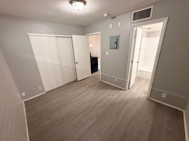 Photo - 6802 W Glendale Ave Unit 8