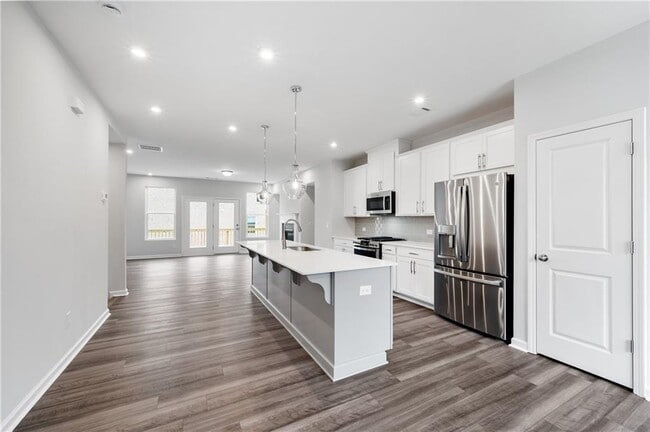 Photo - 909 Colton Dr
