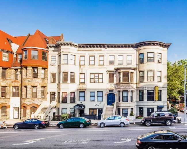 Photo - 735 St Nicholas Ave