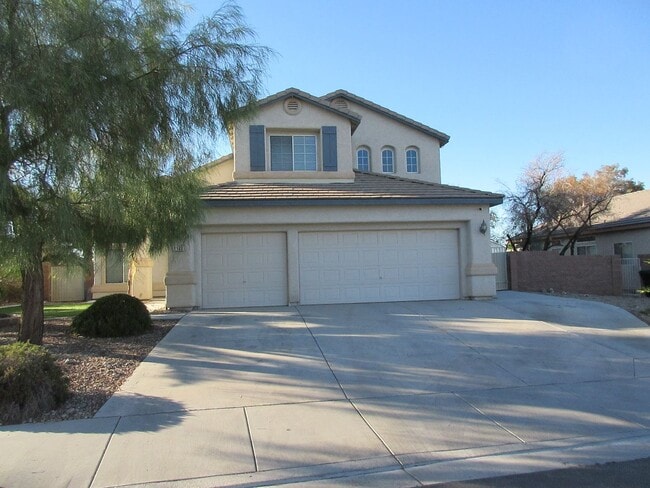 Photo - 4 BEDROOM POOL HOME IN GREEN VALLEY RANCH