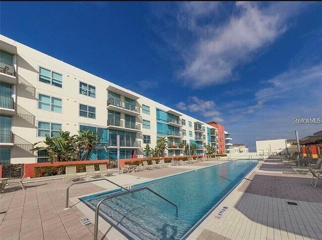 1208 E Kennedy Blvd Unit 825E