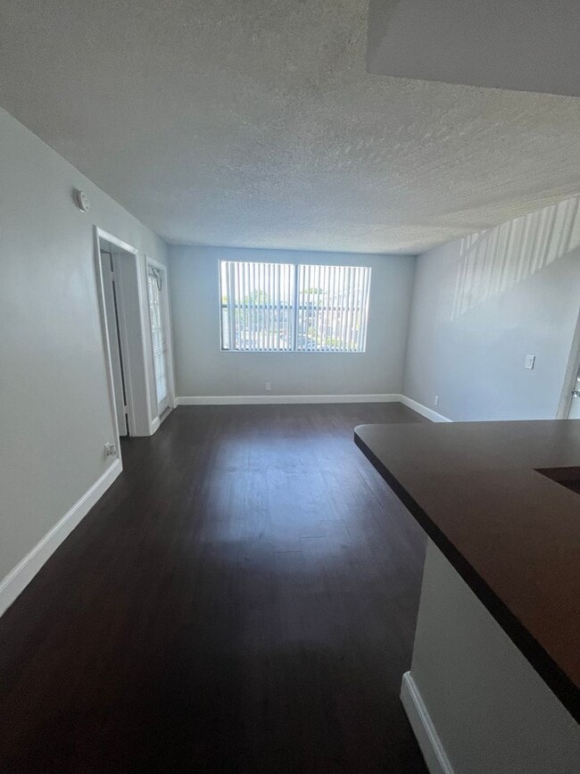 Photo - ONE BEDROOM ONE BATHROOM!! WATERFRONT COMMUNITY Unidad 29