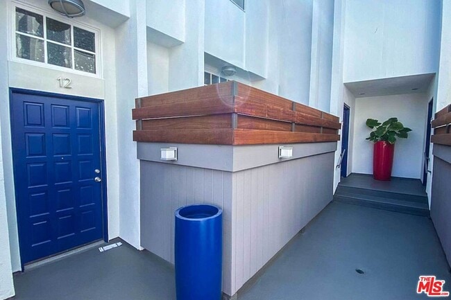 Photo - 1138 20th St Unit 12