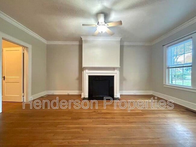 Photo - 1328 St Julien St