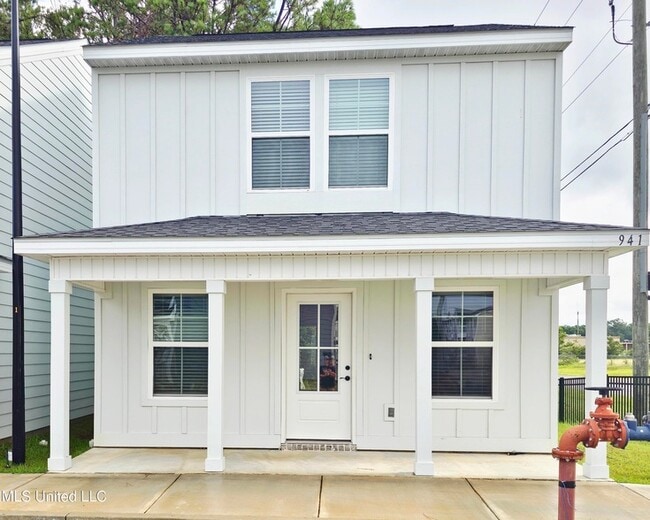 Building Photo - 941 Motsie Rd