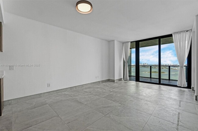 Photo - 650 NE 32nd St Unit 4102