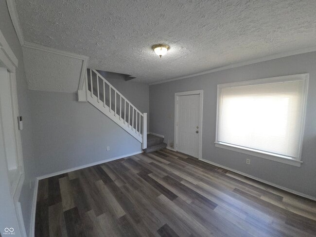 143 W 35th St